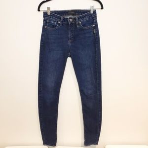 Silver Jeans Mazy Dark Wash Skinny Size 26